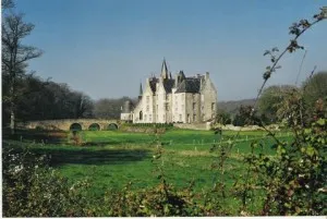 Château de Bourgon à Montourtier