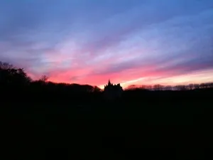 Château de Bourgon au crépuscule