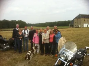 Groupe de bikers en visite au château de Bourgon le 4 juin 2011 Groupe de bikers en visite au château de Bourgon le 4 juin 2011