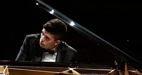 Ruben Micieli en concert le 1er avril 2017 RDV 16h au château de Bourgon-Montourtier